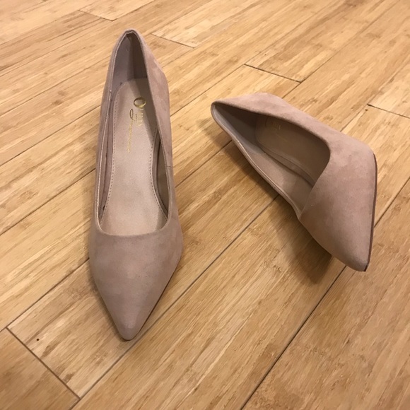 Olivia Jaymessize women’s dress pump - Picture 2 of 15